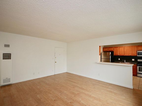 3rd image of 5324 Baldwin Ave APT 37