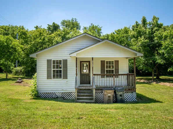 2720 Delrose Dr, Knoxville, TN 37914