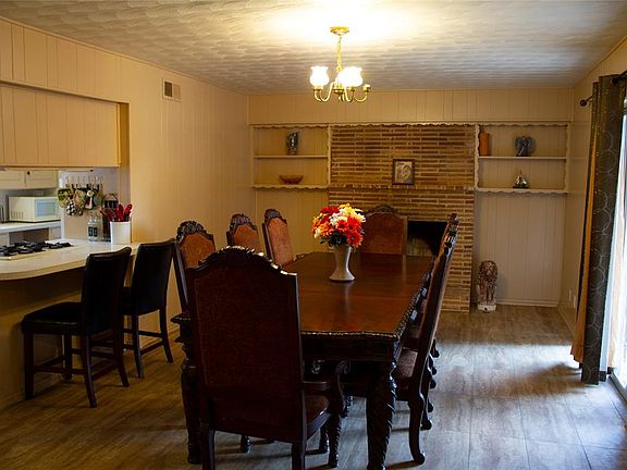 3rd image of 6828 Shadymeadow Dr