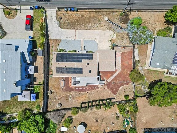 5th image of 3419 S Barcelona St
