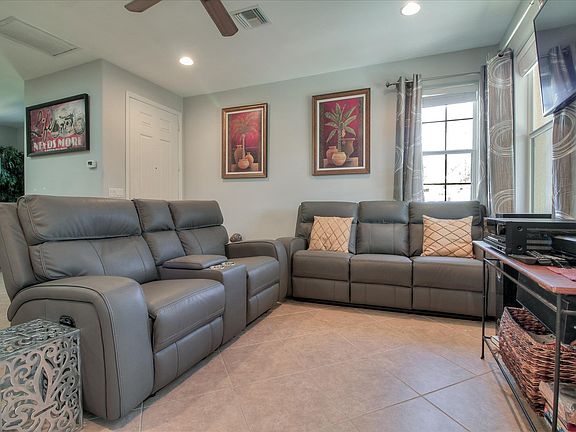 5th image of 10501 Diamante Way