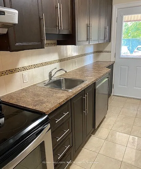 570 Gladstone Ave #1 — Photo 4