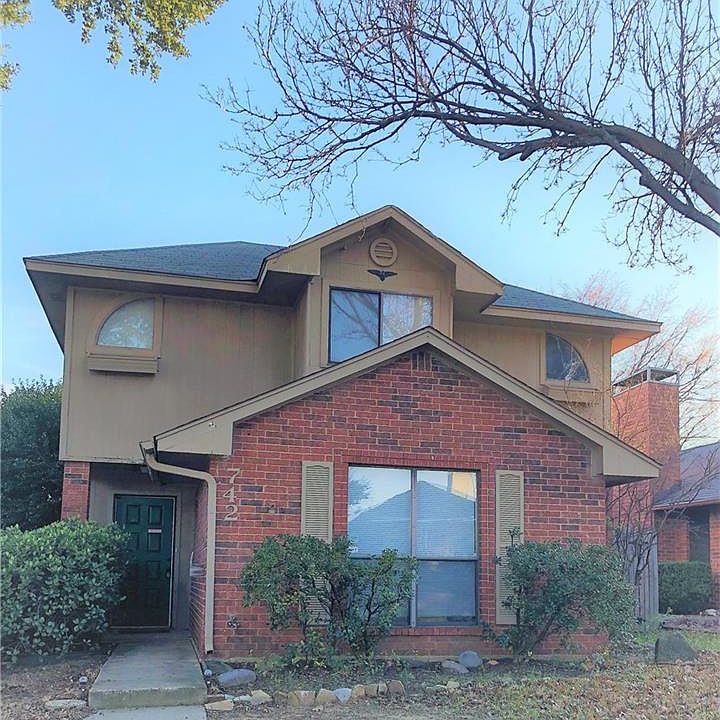 1st image of 742 Red Oak Dr