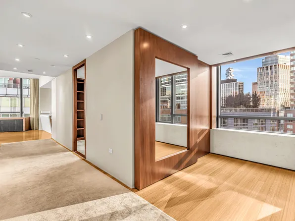 8 River Terrace image 9 of 26