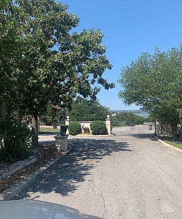 3rd image of 189 Oak Shores Dr