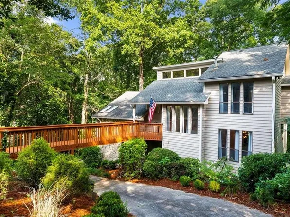 634 Green Valley Dr SE, Smyrna, GA 30082