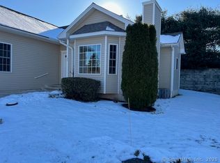 140 Pondview Cir, Beacon Falls, CT 06403