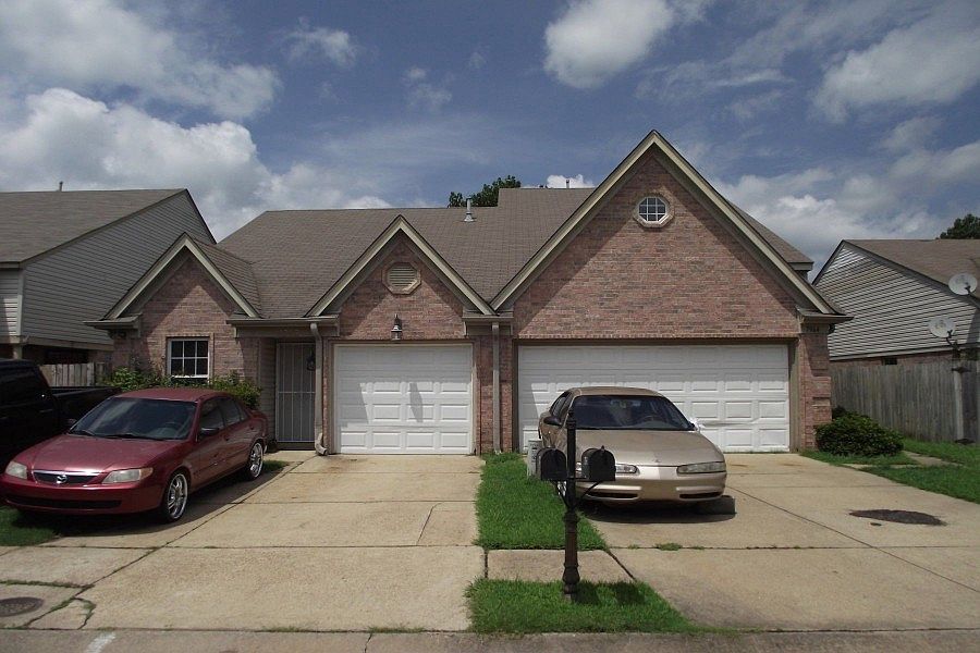 1st image of 7964 Marsha Woods Dr