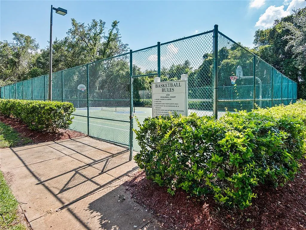 1 bed, 1.0 bath, 712 sqft, $1,325 — Photo 3
