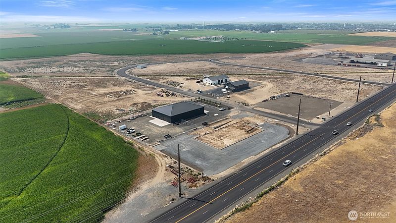 5th image of 205 Legacy Lane