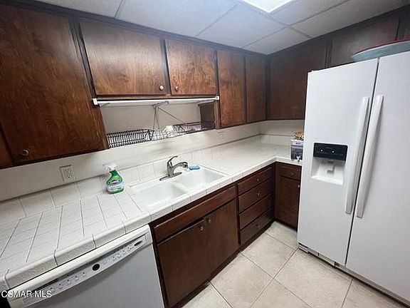 5th image of 18617 Clark St #2