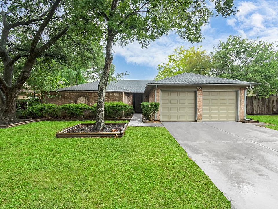 1st image of 15606 Boulder Oaks Dr