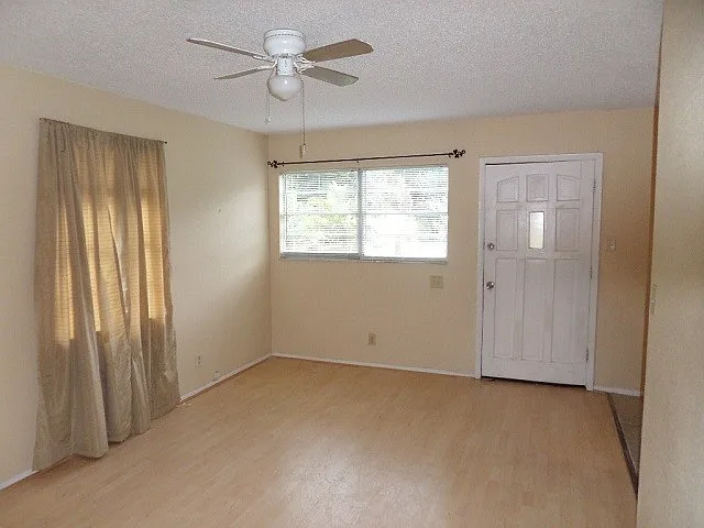 6914 Waycross Ave — Photo 7