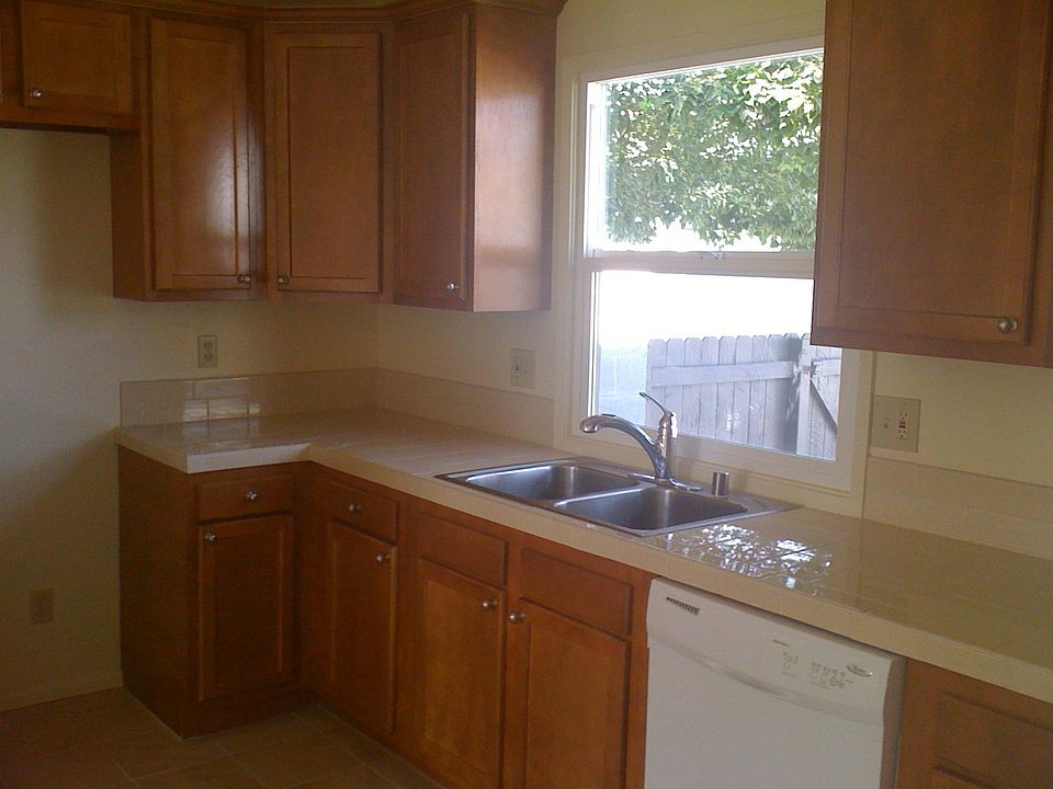 2nd image of 5809 E Parapet St