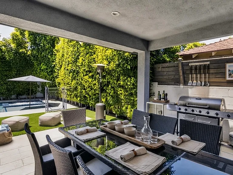 5657 Wilkinson Ave — Photo 7