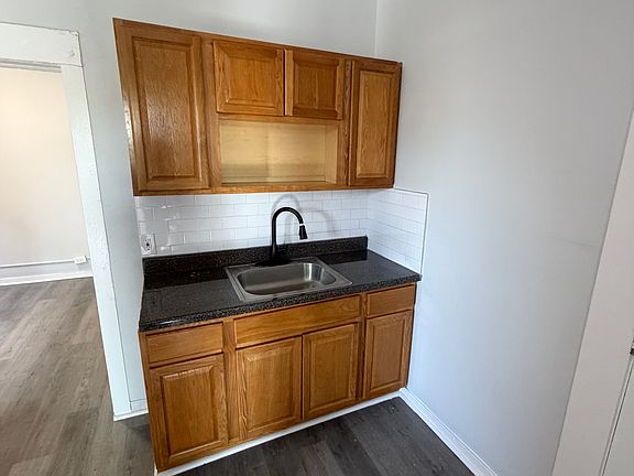 4th image of 193 Parker Ave #6