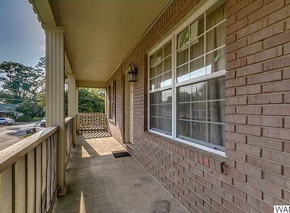 3rd image of 1813 Hackberry Ln APT 6