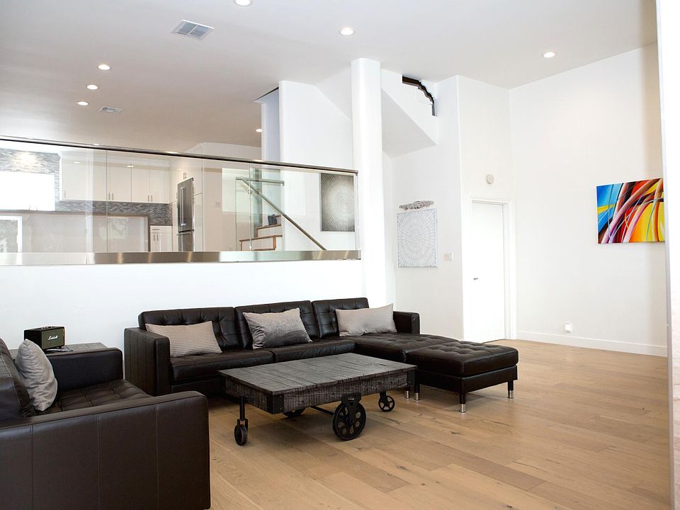 1st image of 5229 Balboa Blvd Unit 14