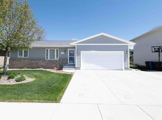 1423 13th Ave, Kearney, NE 68845