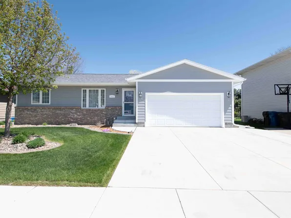 1423 13th Ave, Kearney, NE 68845