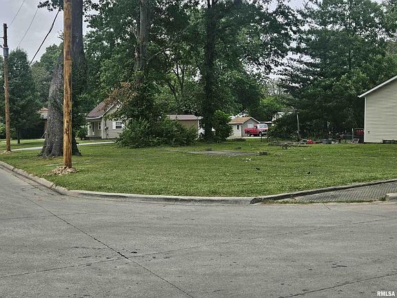 4th image of 0 S Duquoin St #Po