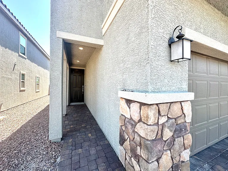 8755 Sand Verbena Ave — Photo 3