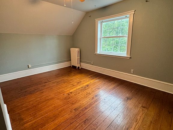 3rd image of 4 5th Ave #2