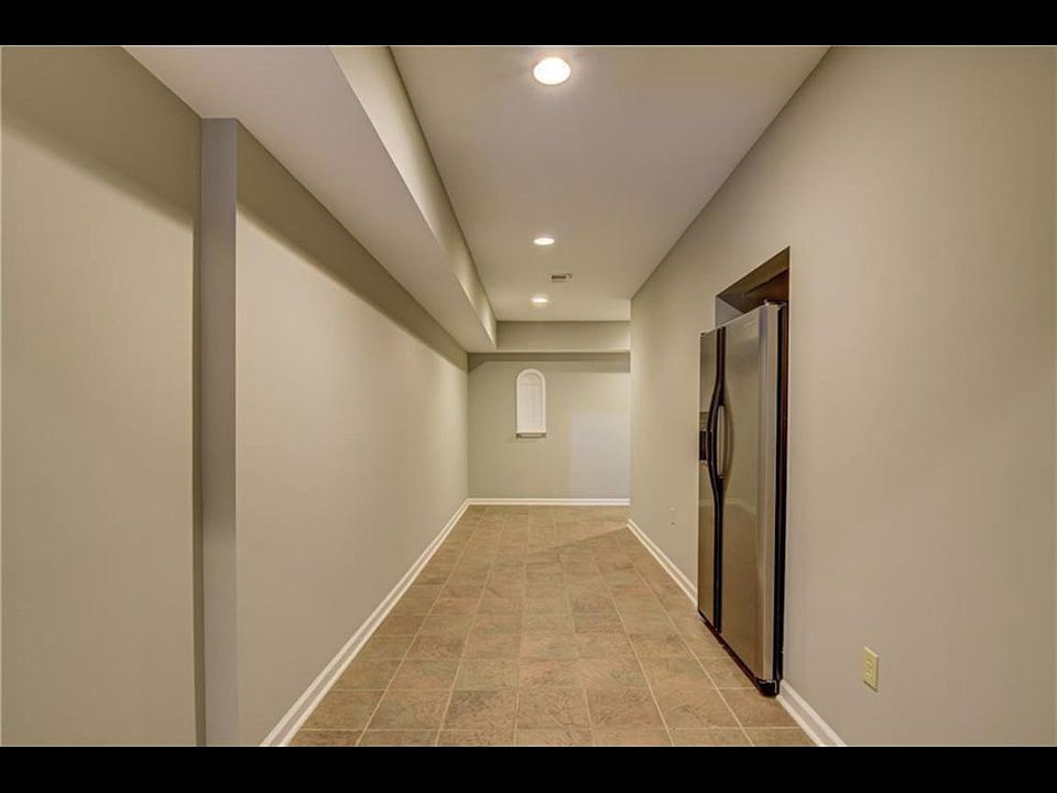 1st image of 1493 Whisperwood Ln #1
