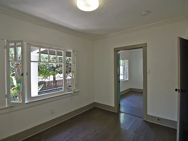 1030 N Avenue 54 — Photo 6