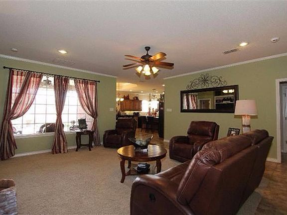 3rd image of 5512 104th St