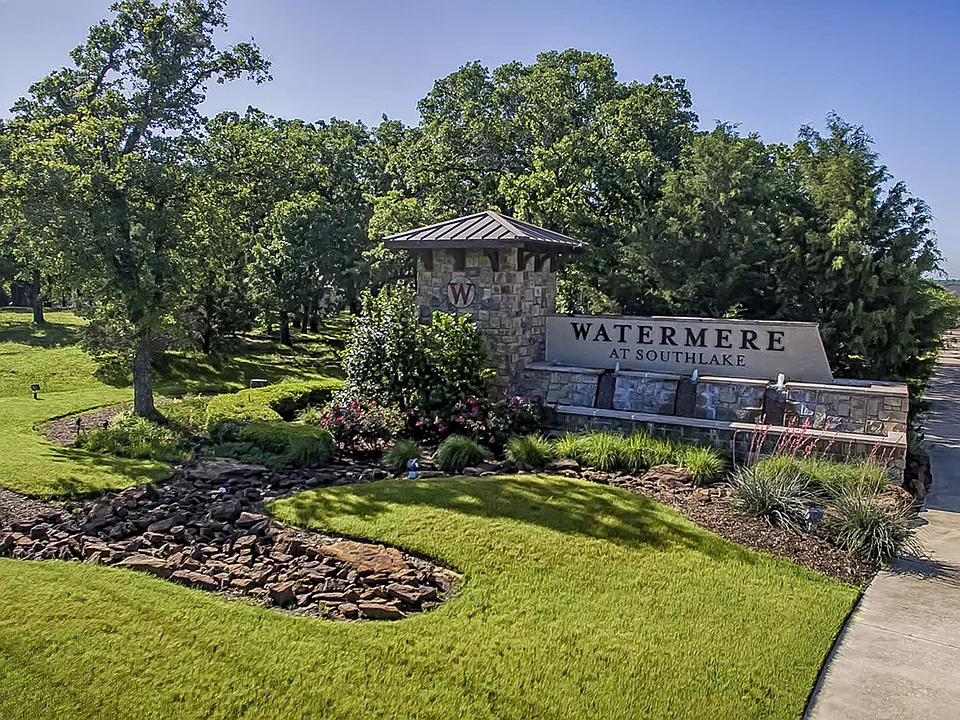 301 Watermere Dr #414