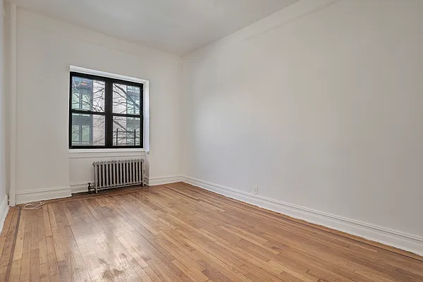 Rented by Bond New York | media 5