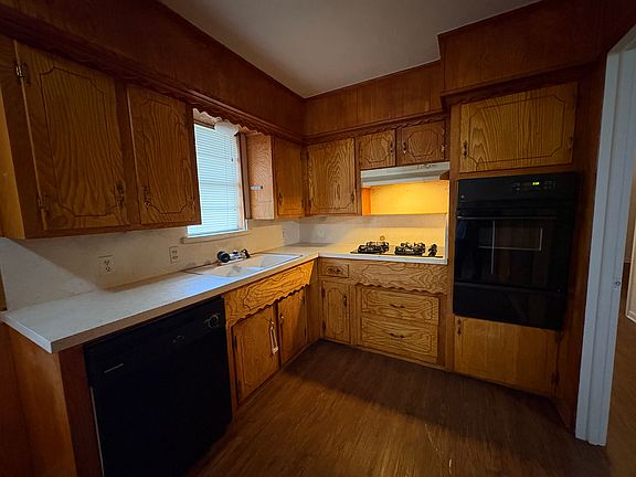 5th image of 106 Campbell St