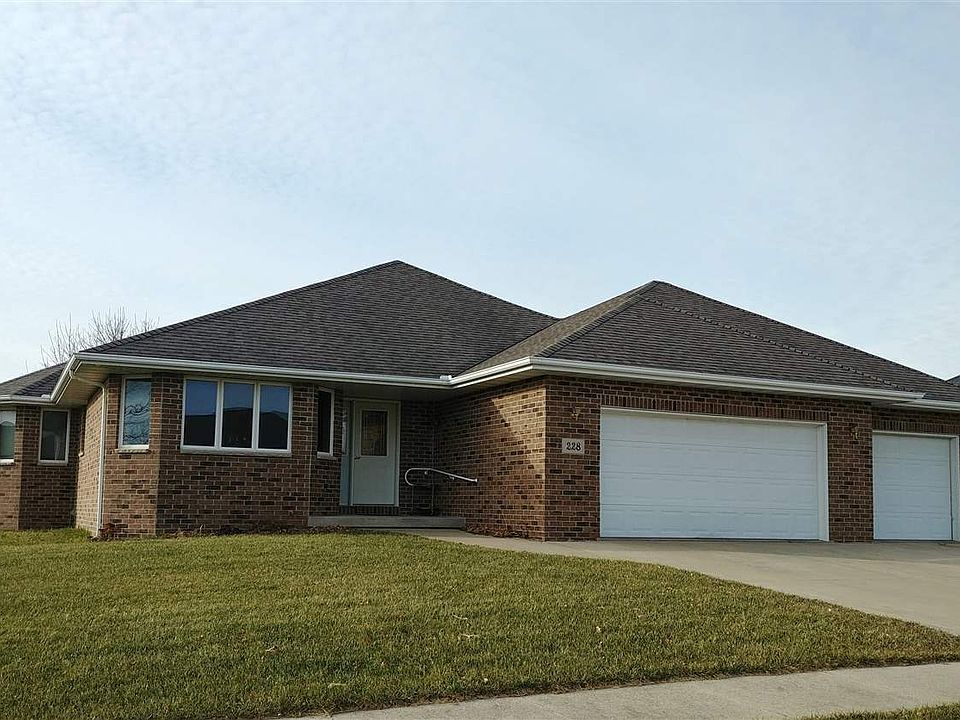 1st image of 228 Winslow Dr