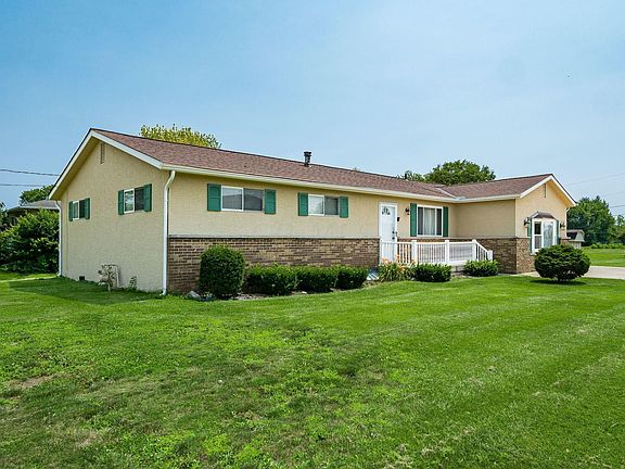 2nd image of 3555 El Paso Dr
