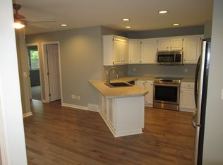 21 Hunt Club Cir, East Amherst, NY 14051