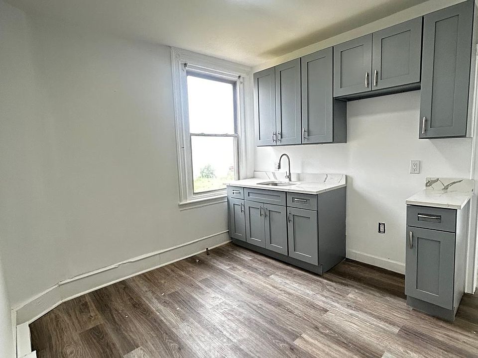 1st image of 1111 W Lehigh Ave APT 3