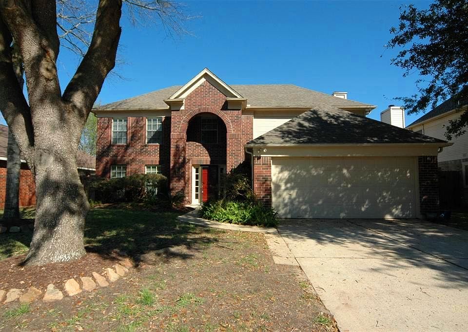 1st image of 2114 Castle Dr
