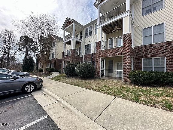 2nd image of 900 Canenaugh Dr APT 305