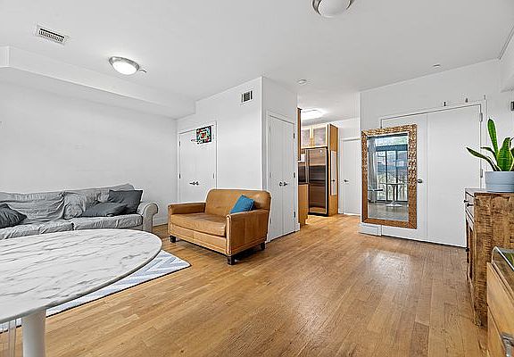 3rd image of 610 Union Ave #1A