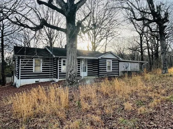 205 Timothy Dr, Camden, TN 38320