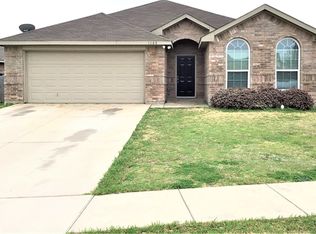 1325 Rosedale Springs Ln, Fort Worth, TX 76134