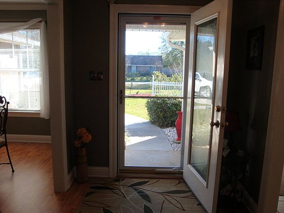 2nd image of 100 Glenwood Dr