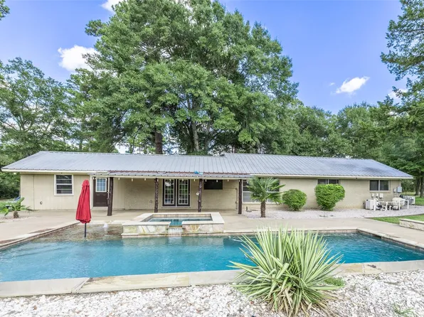 1977 County Road 813, Nacogdoches, TX 75964