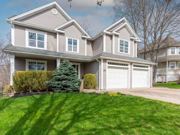 38 Dalhousie Ave, Kentville, NS B4N 5E5