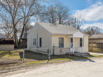 9142 Forest Rd, Whitmore Lake, MI, 48189