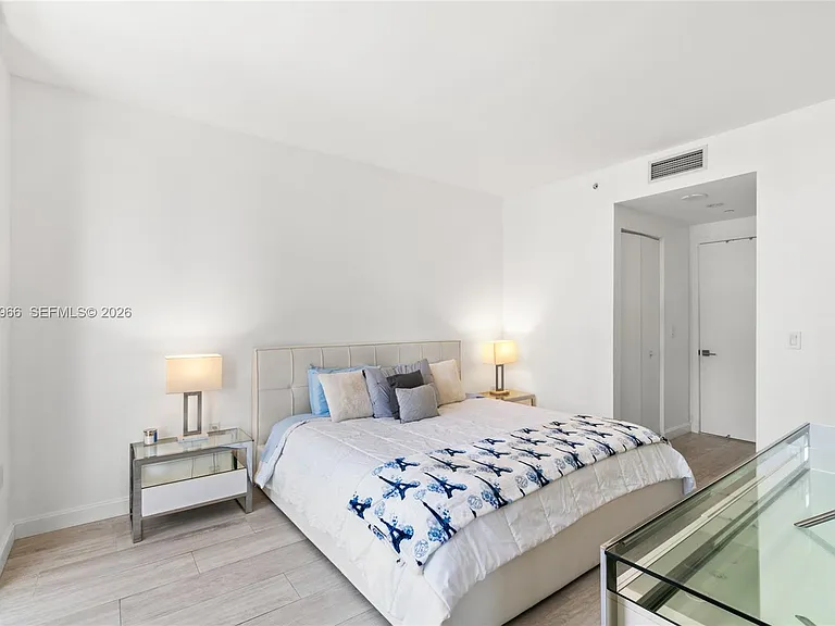 55 SW 9th St #1904 — Photo 36