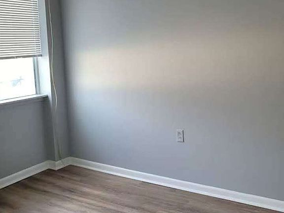 3rd image of 3347 W Carson St #A