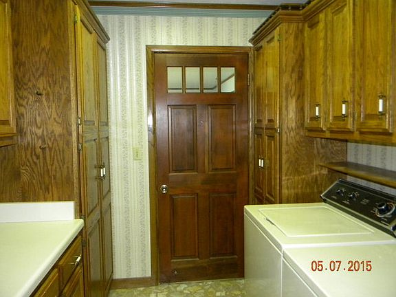 3rd image of 409 S Parkway St