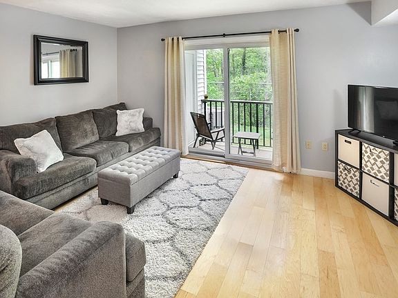 4th image of 117 Tall Oaks Dr Unit F